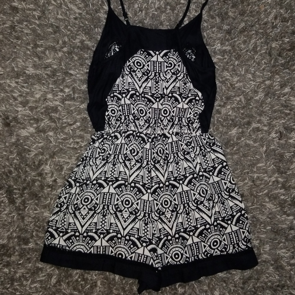 romper - Picture 4 of 4